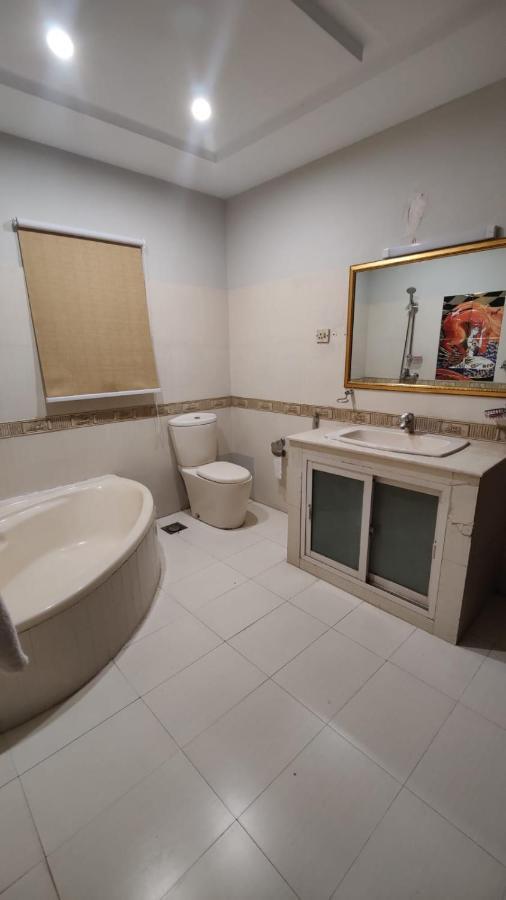 Hotel White Season Gulberg Lahore Eksteriør billede