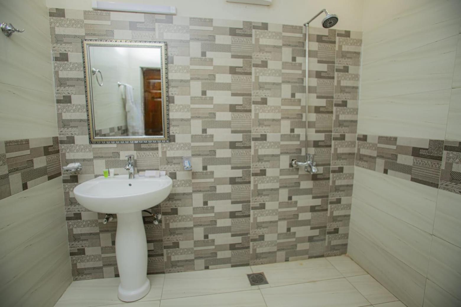Hotel White Season Gulberg Lahore Eksteriør billede