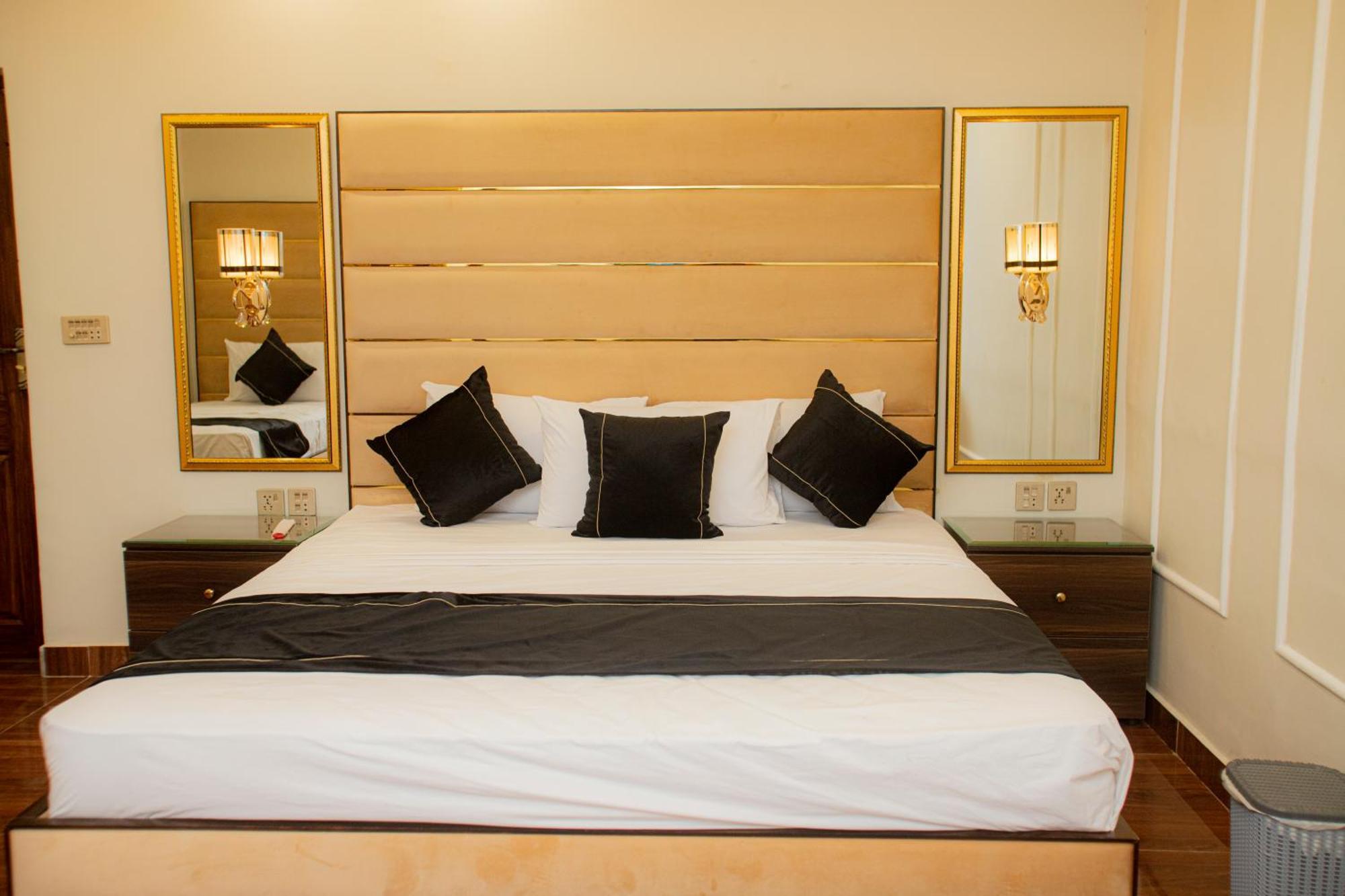 Hotel White Season Gulberg Lahore Eksteriør billede