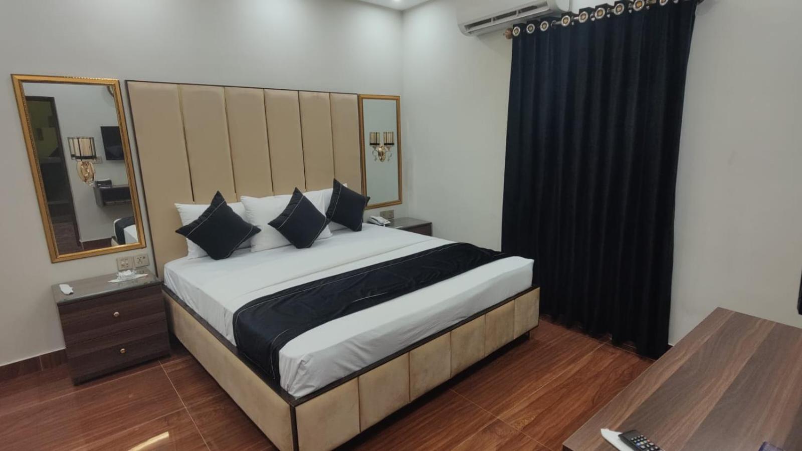 Hotel White Season Gulberg Lahore Eksteriør billede