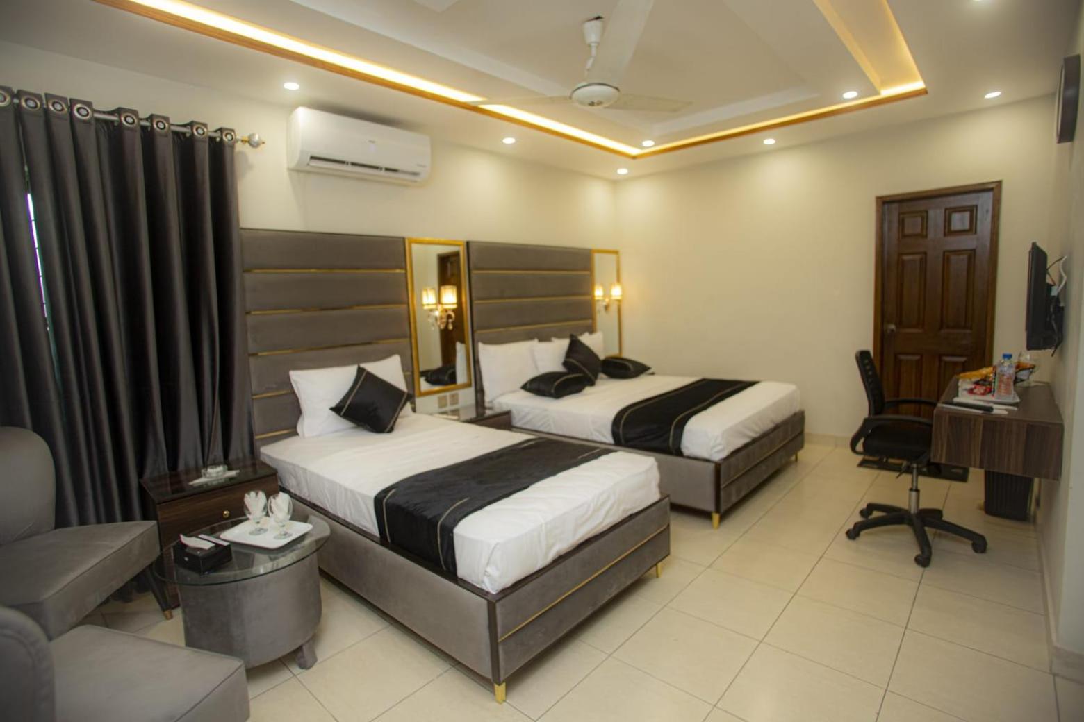 Hotel White Season Gulberg Lahore Eksteriør billede
